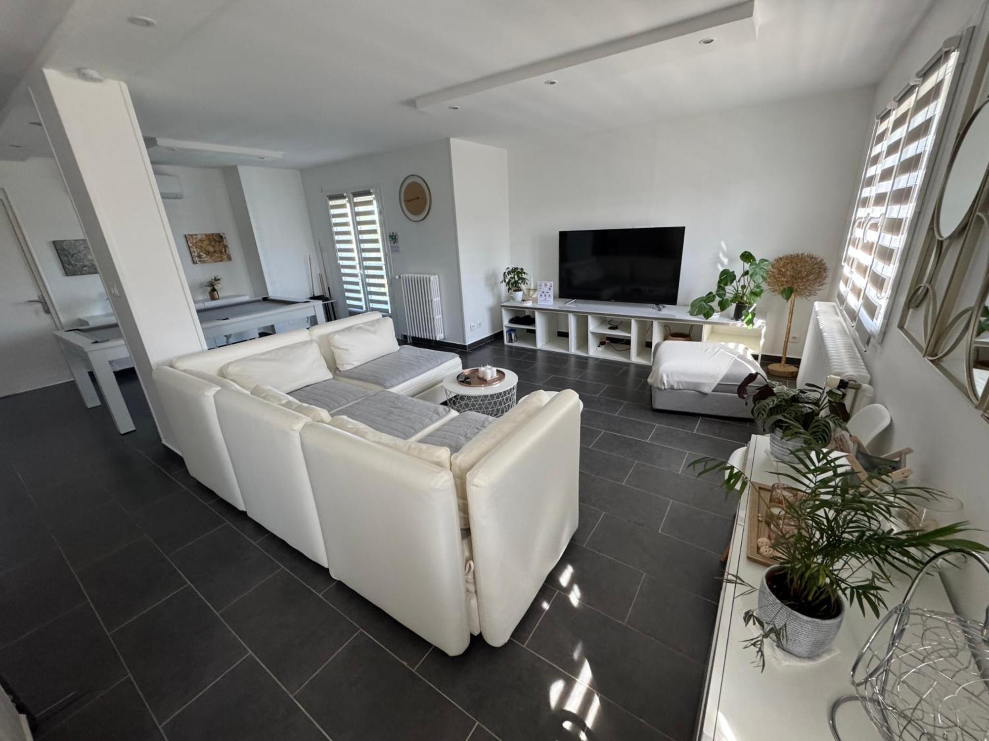 Chambre privée chez l habitant avec piscine de 1 à 3 chambres Grieges Exterior foto